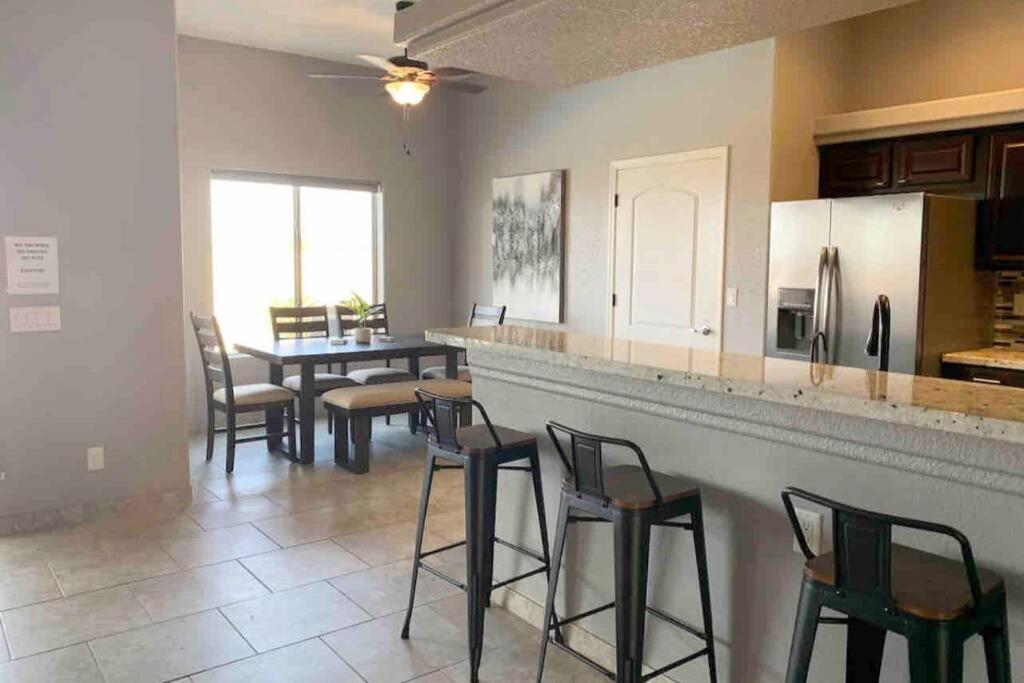 Havasu Retreat! Pool, Spa, Gym & View 레이크 하바슈 시티 외부 사진
